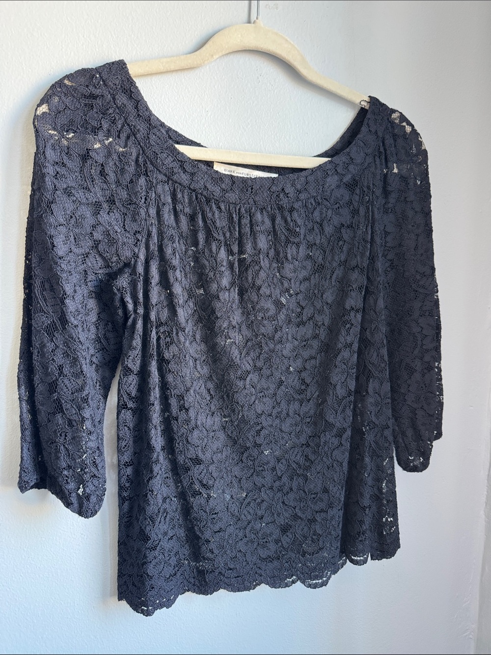 Diane von Furstenberg Navy Floral Lace 3/4 Sleeve Top